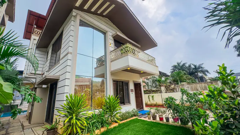 Villa facade and lawn